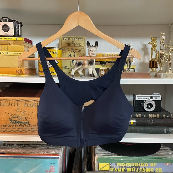 Workout bra - Picture 1 of 2